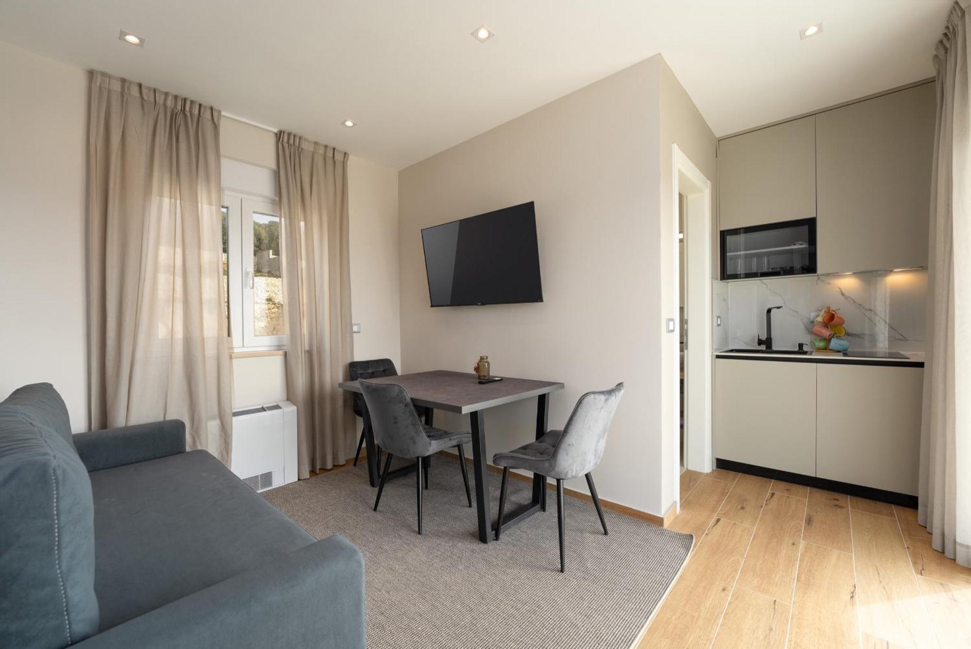 Larum Apartmens 弗尔萨尔 外观 照片