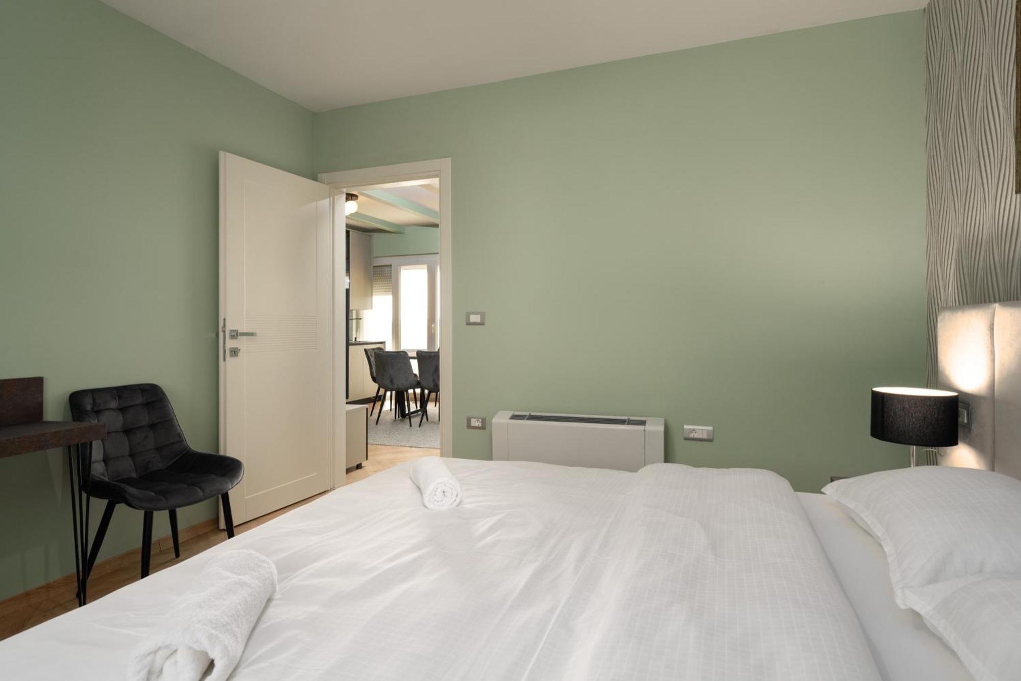 Larum Apartmens 弗尔萨尔 外观 照片