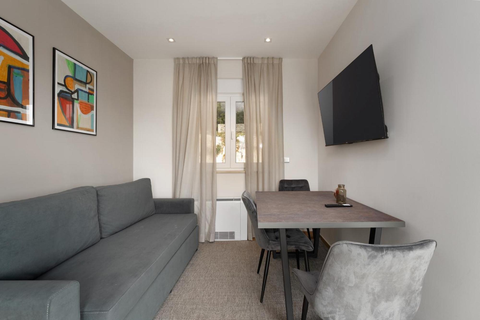 Larum Apartmens 弗尔萨尔 外观 照片