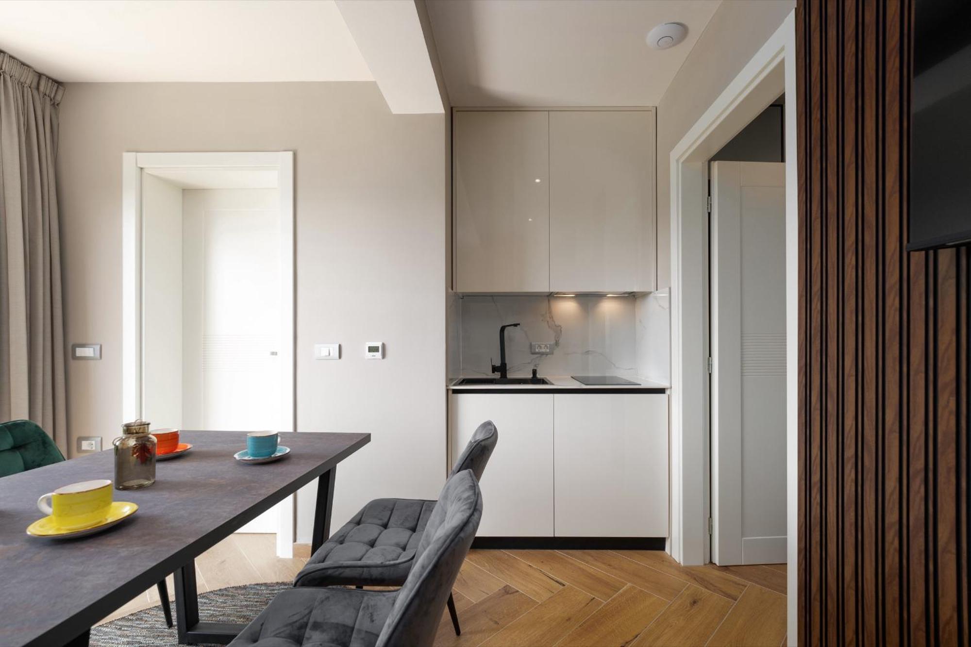 Larum Apartmens 弗尔萨尔 外观 照片
