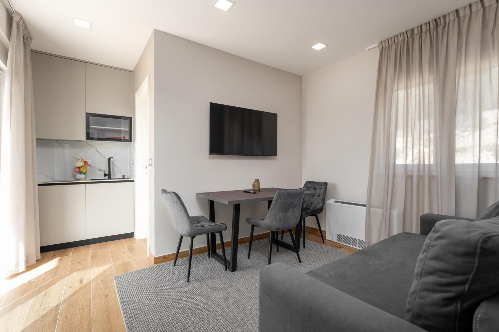 Larum Apartmens 弗尔萨尔 外观 照片