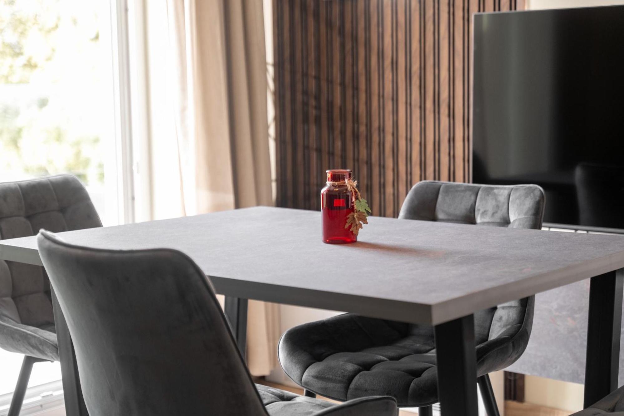 Larum Apartmens 弗尔萨尔 外观 照片