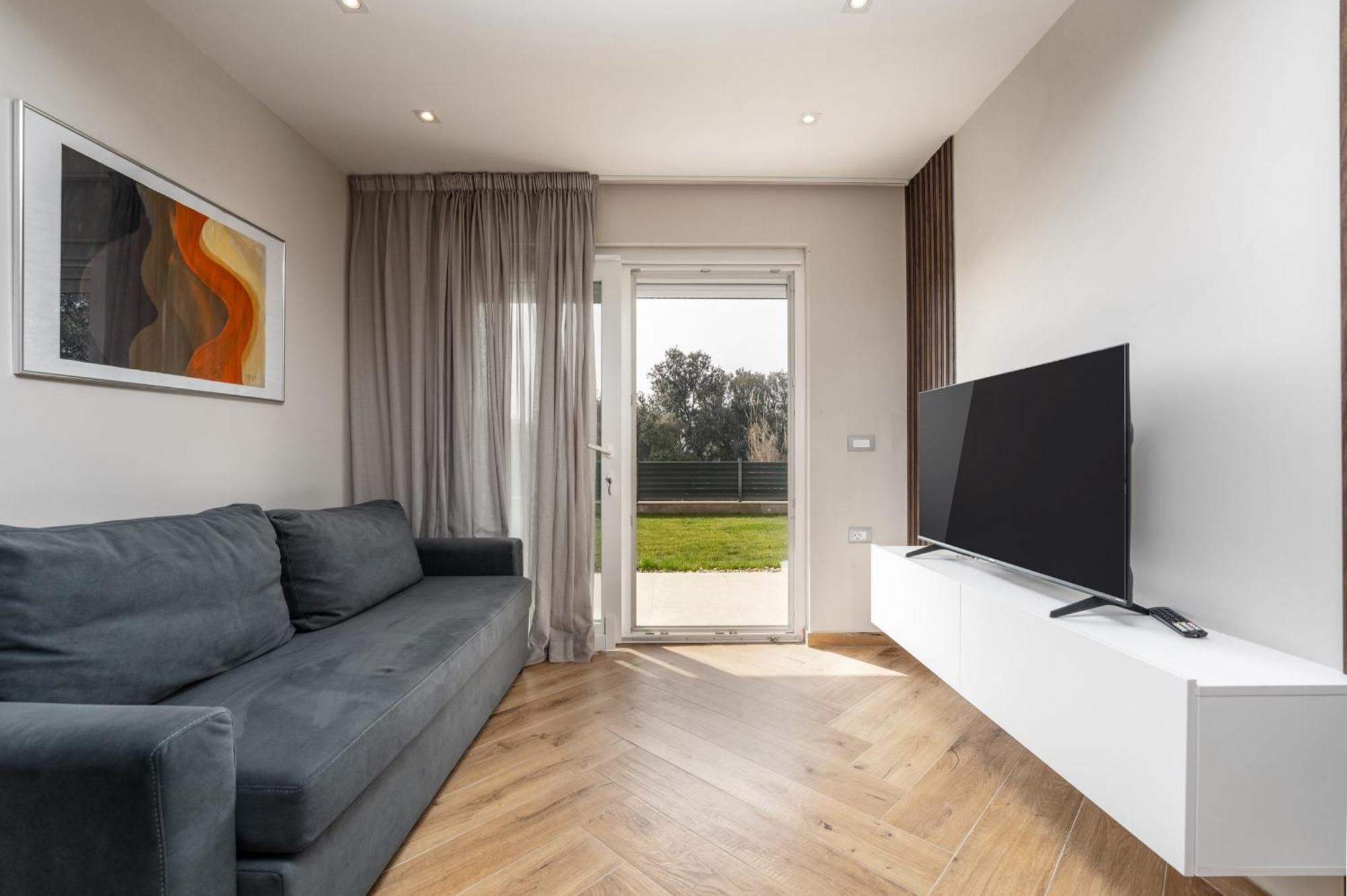 Larum Apartmens 弗尔萨尔 外观 照片