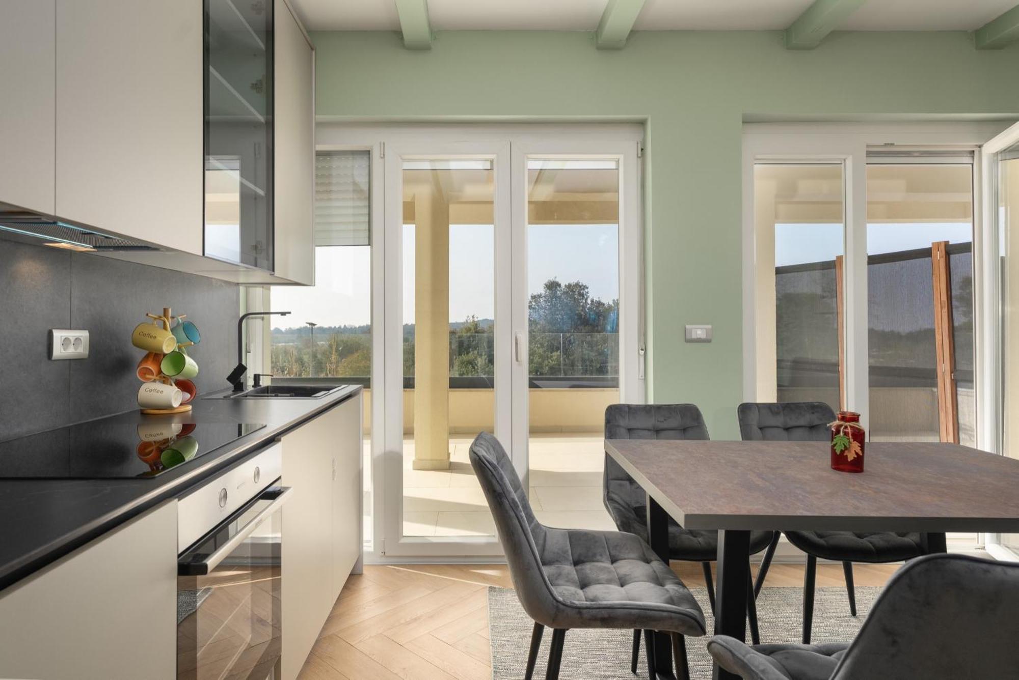 Larum Apartmens 弗尔萨尔 外观 照片