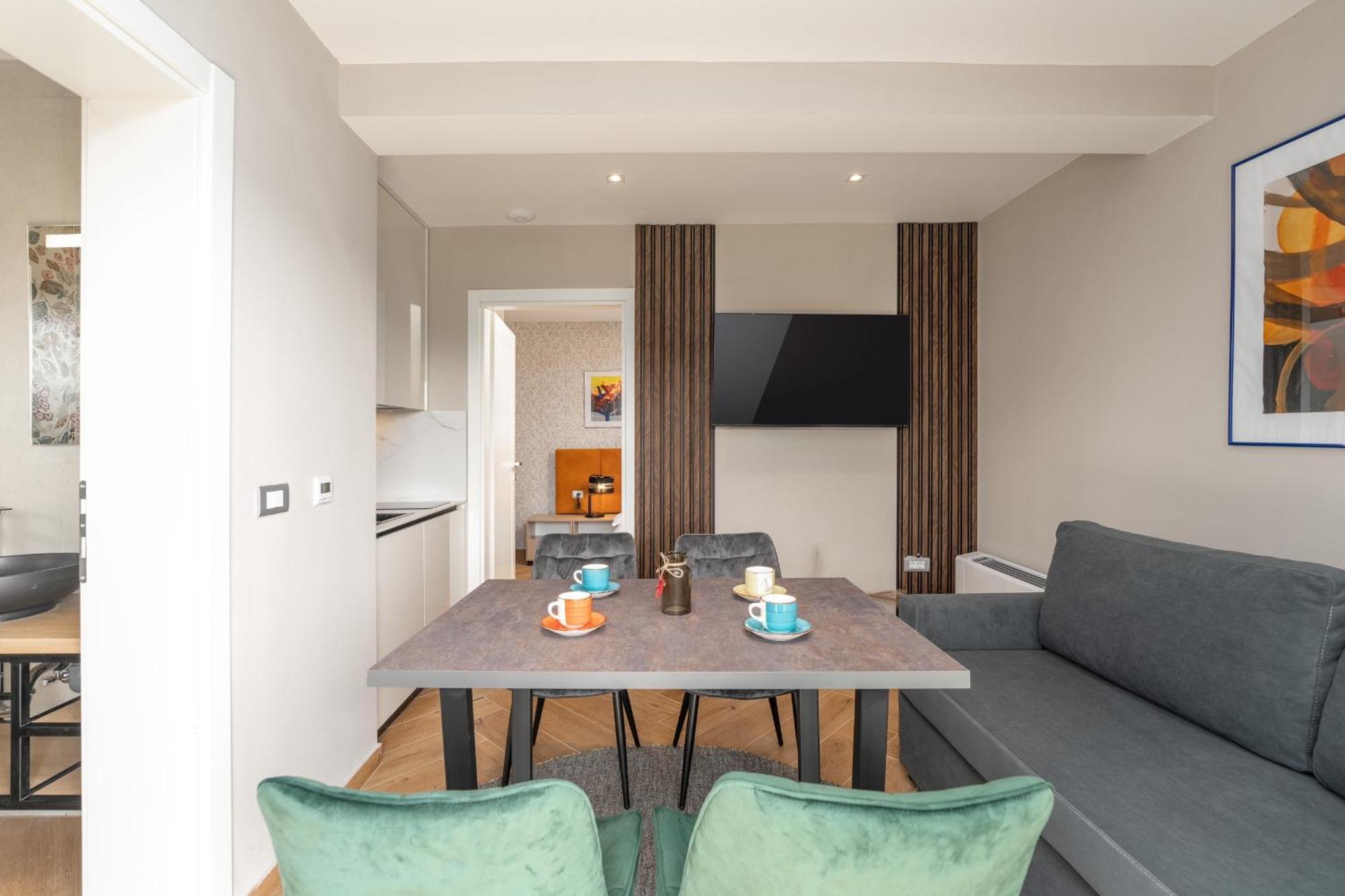 Larum Apartmens 弗尔萨尔 外观 照片