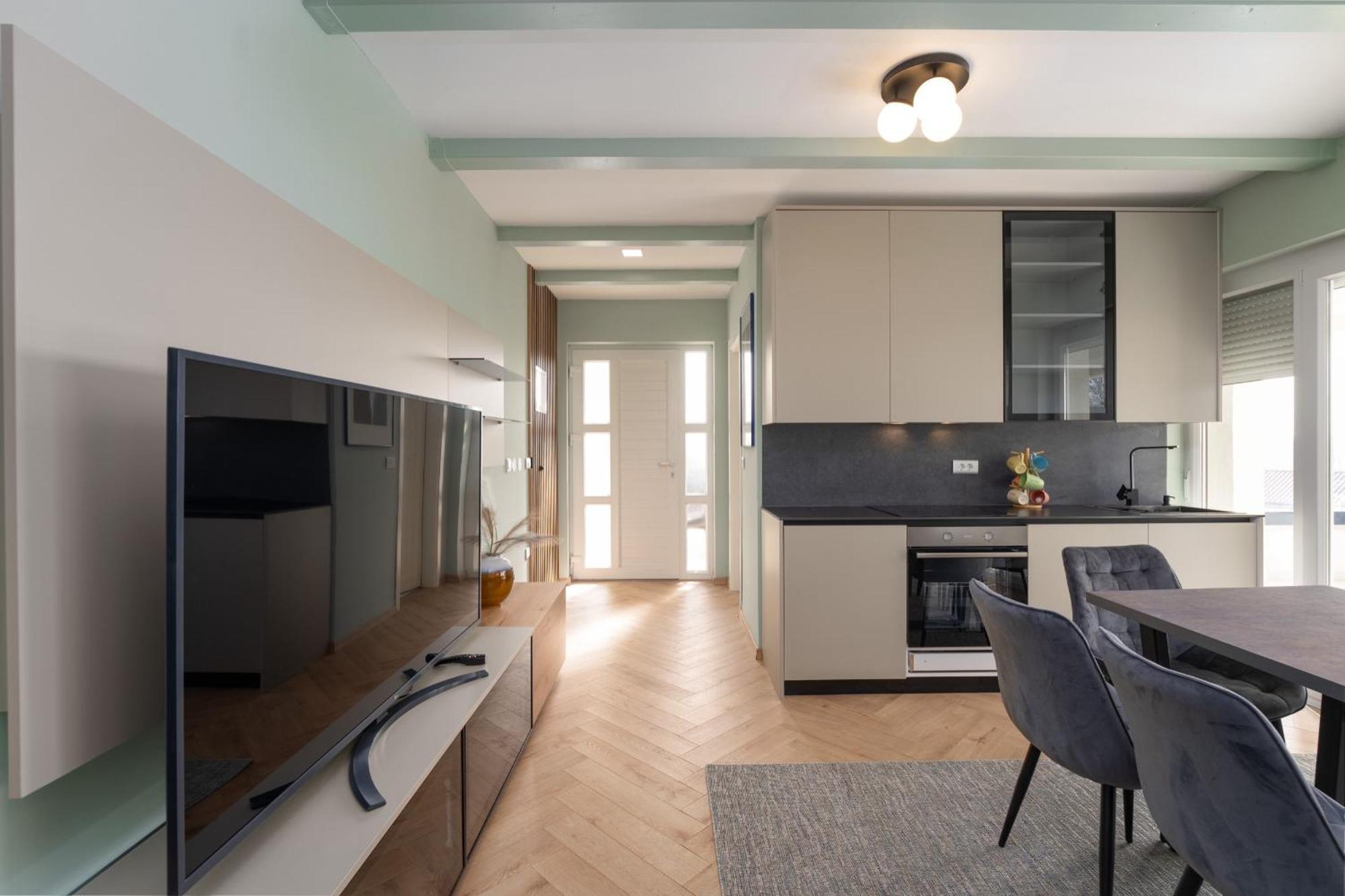 Larum Apartmens 弗尔萨尔 外观 照片